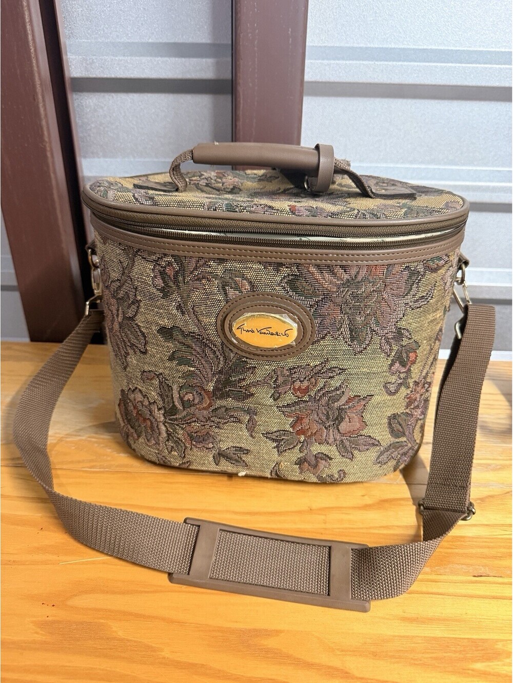 Vintage Gloria Vanderbilt Floral Tapestry Train Case/Cosmetic Bag 12x8.5x6.5” *